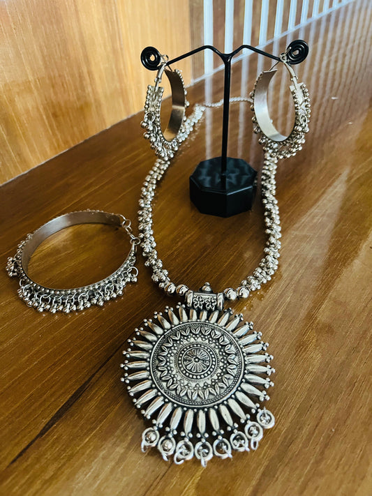Beautiful oxidized long necklace combo set