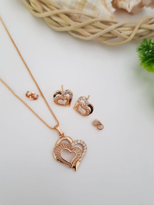 Beautiful rose gold chain pendant set