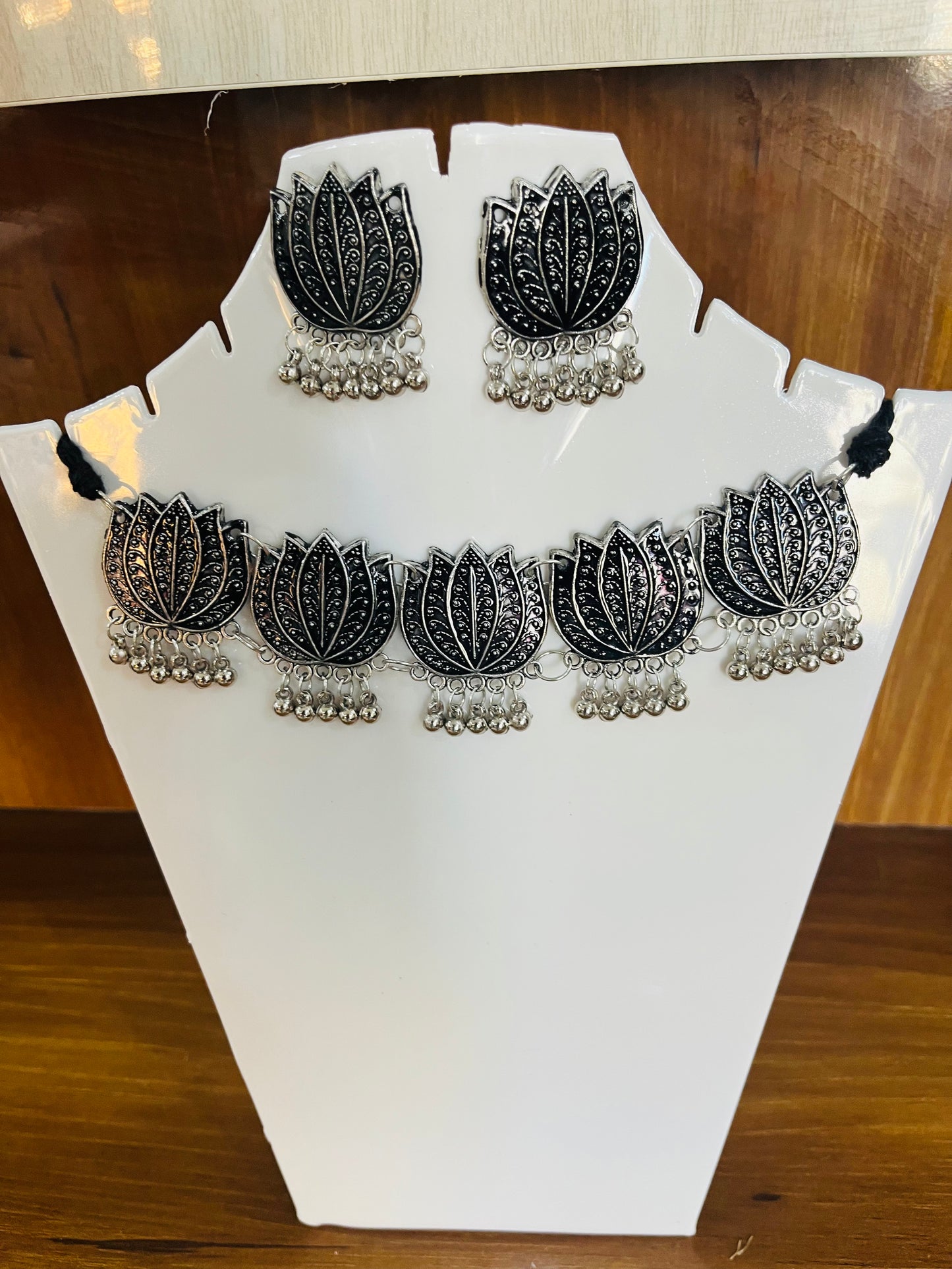 Lotus oxidized necklace set